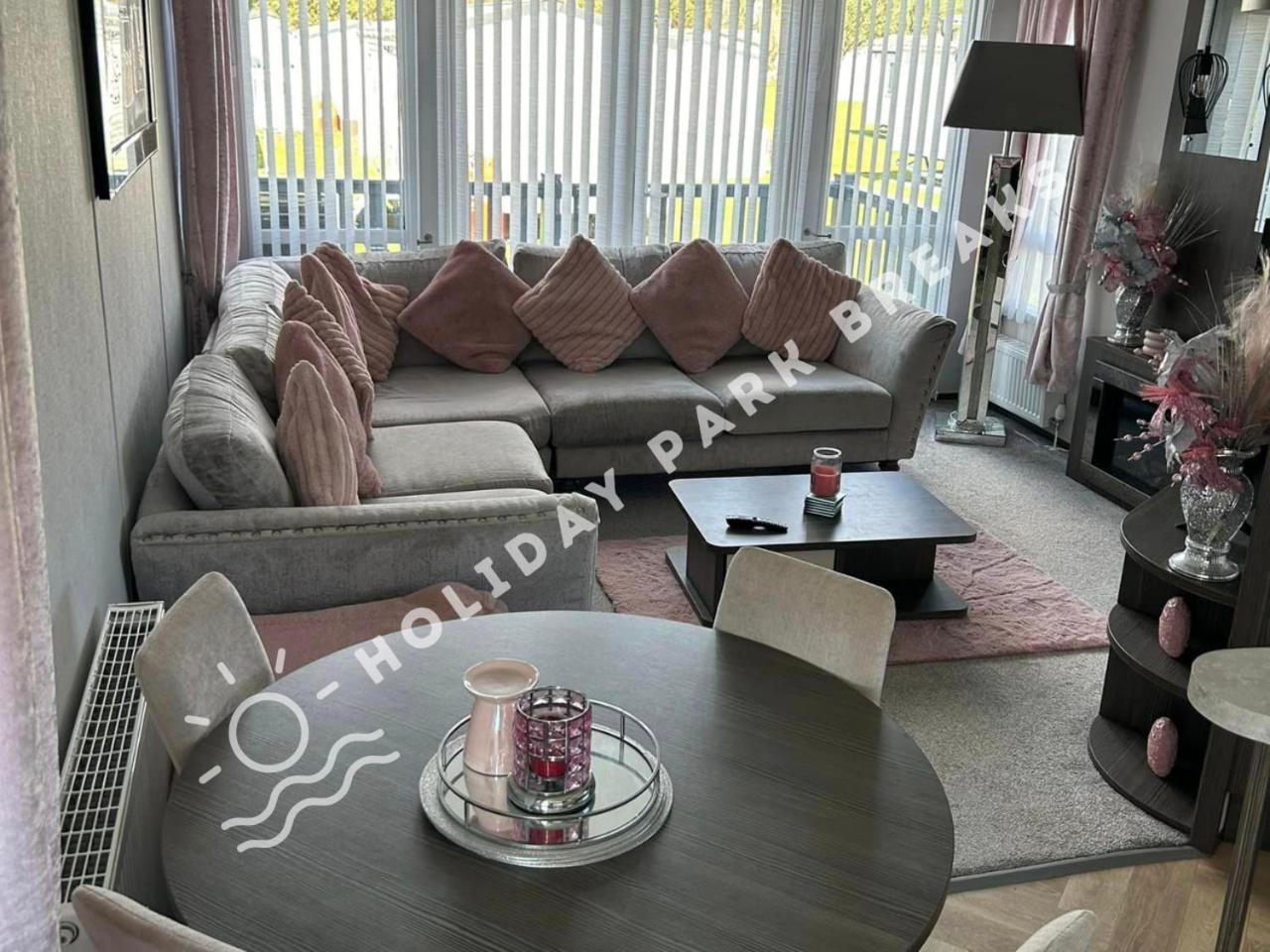 Luxury 2 Bedroom At Seal Bay Resort Selsey Exteriör bild