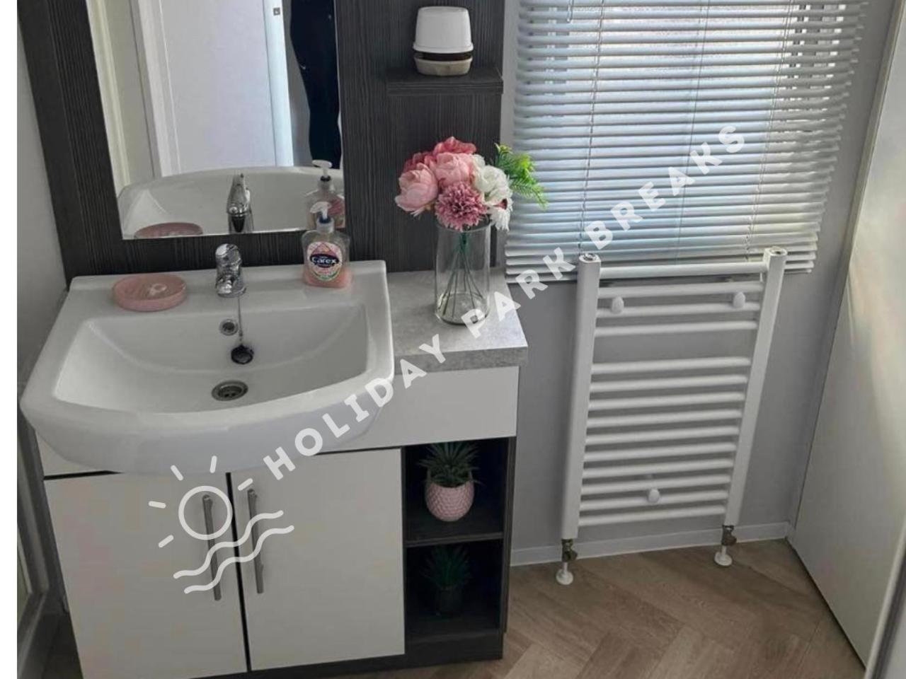Luxury 2 Bedroom At Seal Bay Resort Selsey Exteriör bild